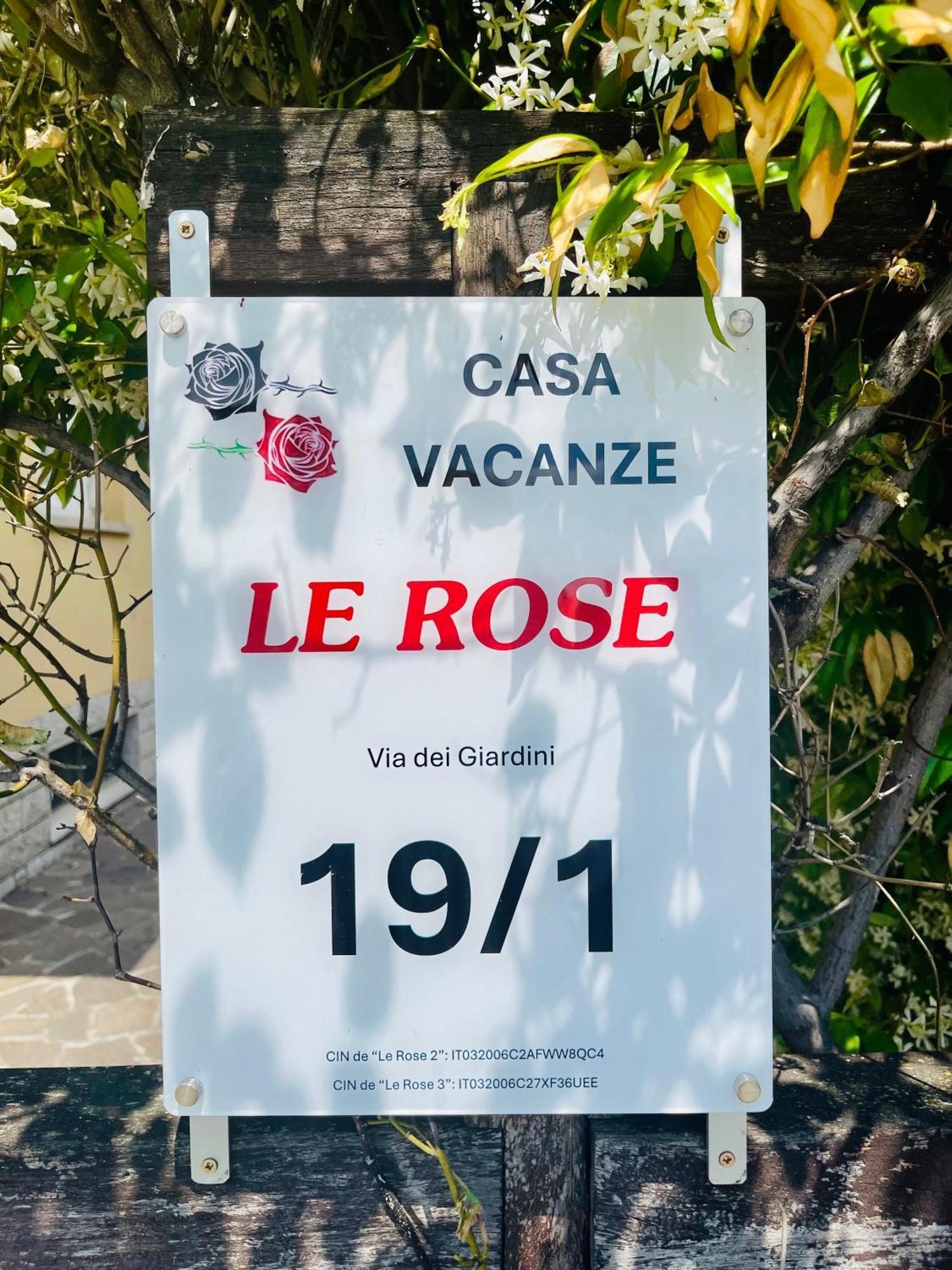 Le Rose Apartment Триест Екстериор снимка