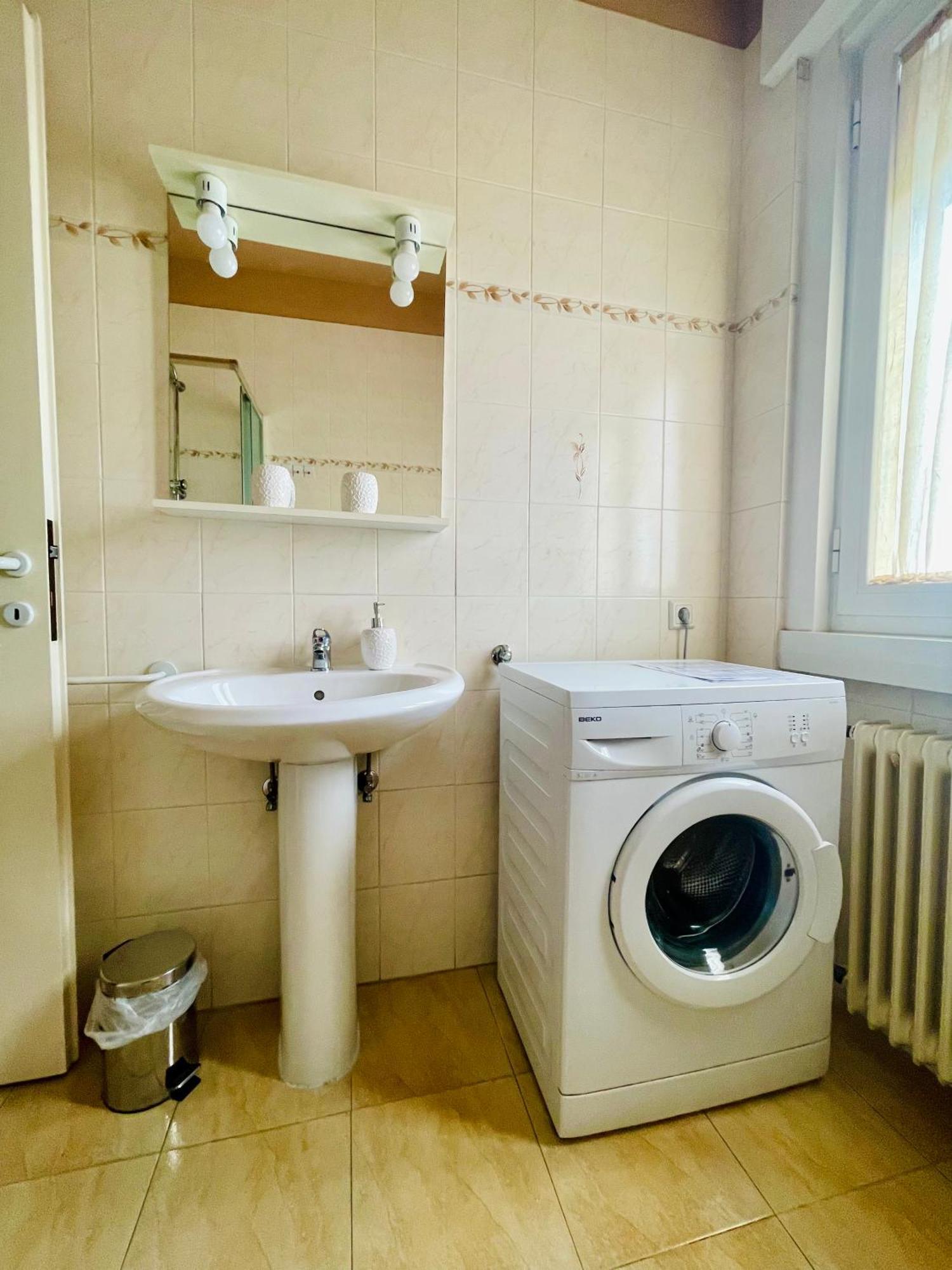 Le Rose Apartment Триест Екстериор снимка
