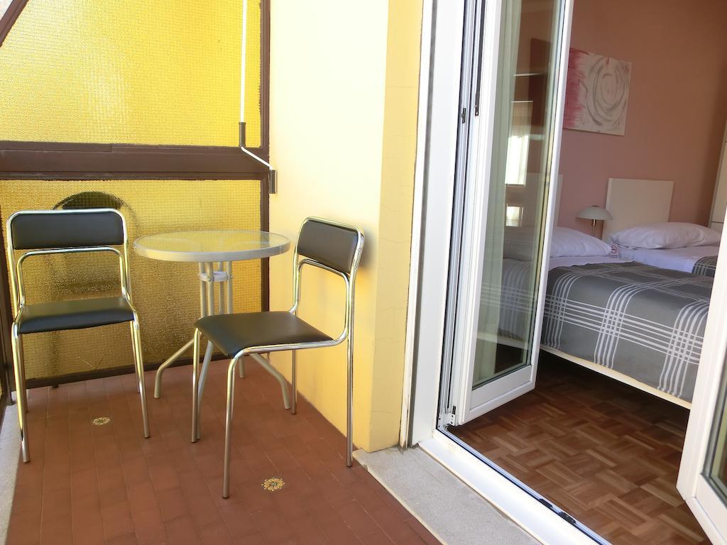 Le Rose Apartment Триест Стая снимка