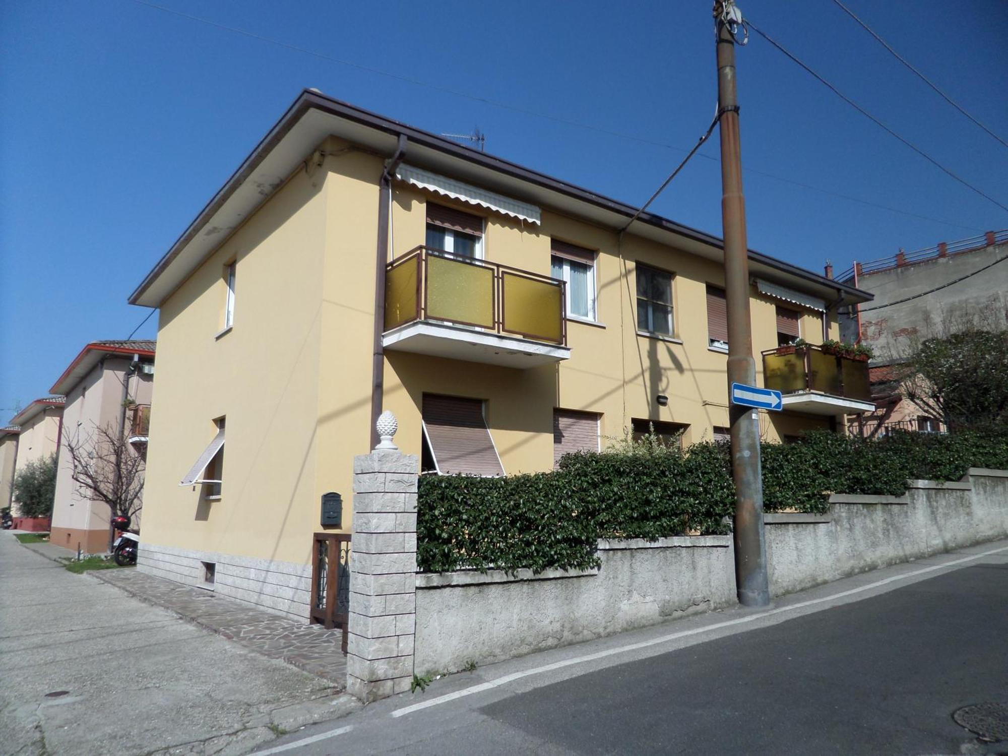 Le Rose Apartment Триест Екстериор снимка